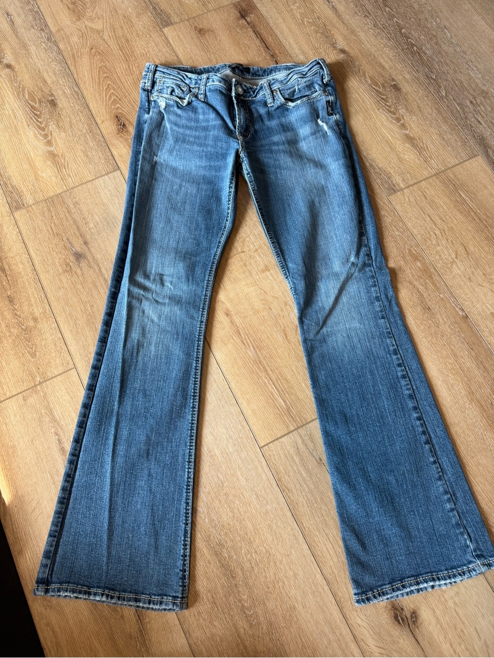 WOMENS SILVER JEANS SIZE W32/L33